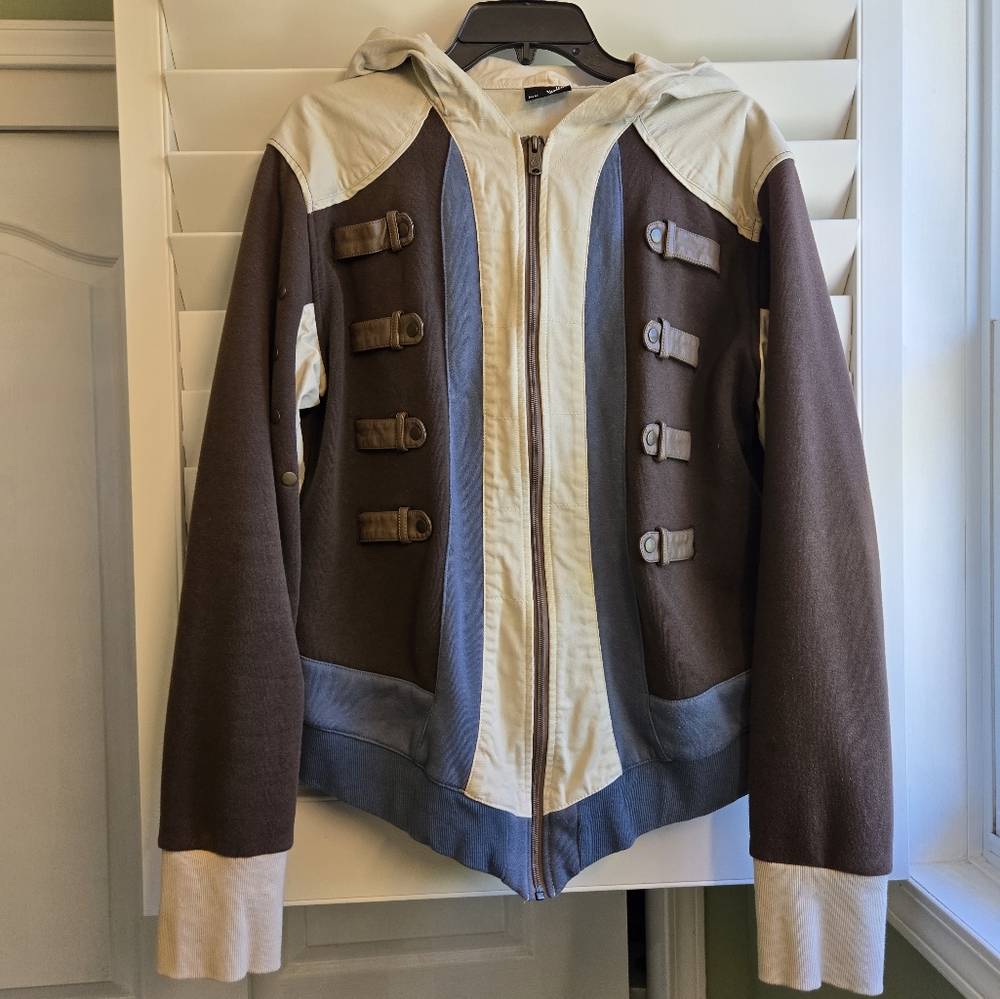 Assassin's Creed Black Flags Official Ubisoft Zip Up Sweater